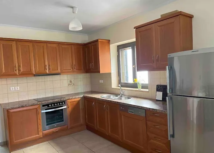 Spacious 3' From