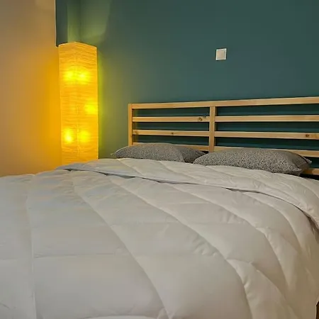 Spacious 3' From Stoúpa