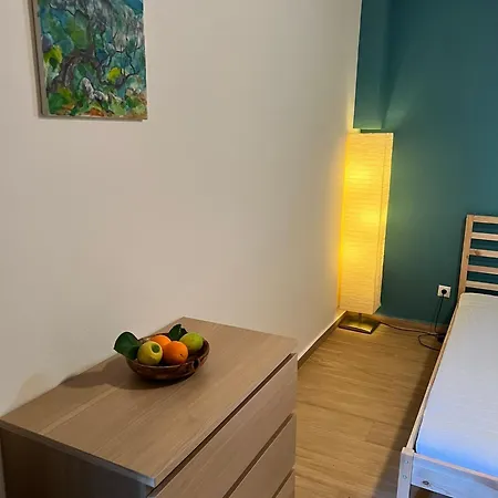 Spacious 3' From Stoúpa